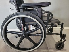 QUICKIE QXI folding WHEELCHAIR 18″ X 20″ Used Blue NO LEG REST 18″x20″