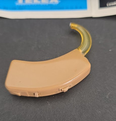 Vintage Phonic Ear TELEX Hearing Aid with Case Behind Ear MODEL 336 NOT TESTED