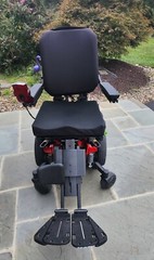 Quantum Q6 Edge 2.0 Power Wheelchair FOR SALE barely used (4:22 Hours/ODO 4 mi)