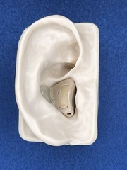 1 Right HHM 400C ITC Hearing Aid – Digital, Concha Lock