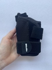 Open Box Mueller Reversible Thumb, Wrist Stabilizer