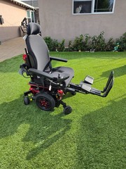 Quantum Q6 Stretto 3 Wheelchair Mint Condition 22″ Wide New Batteries