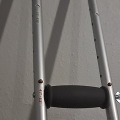 Adjustable Aluminum Standard Crutches Adult 47-67in Silver Black Handgrip