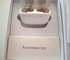 Brand New Hearing Aid G37 Noise Reduction Virtually Invisible. Charger included.