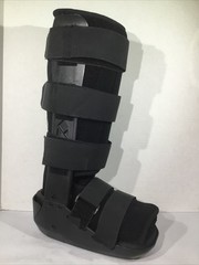 BREG Medical High Top Polymer Foot/Ankle Walking Boot / Brace Size Small YS-803