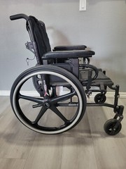 QUICKIE QXI folding WHEELCHAIR 18″ X 20″ Used Blue NO LEG REST 18″x20″