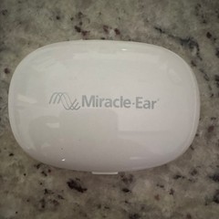 MiracleEar RIC ME Hearing Aid Charger Case,White,Rechargeable P40004199 READ DES