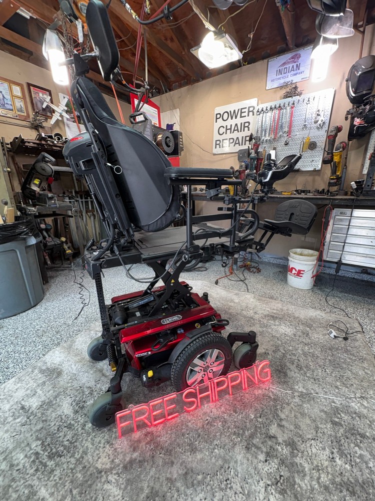 QUANTUM Q6 EDGE 3 POWER – LIFT -TILT – LEGS -MANUAL 20 DEGREE RECLINE – LIGHTS!