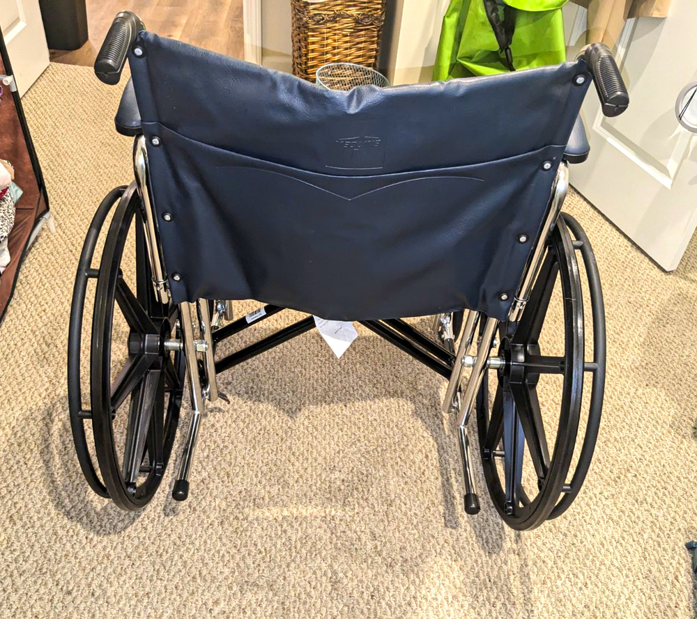 Medline Manual Folding Wheelchair, Manual Power, 4 Wheels, Black