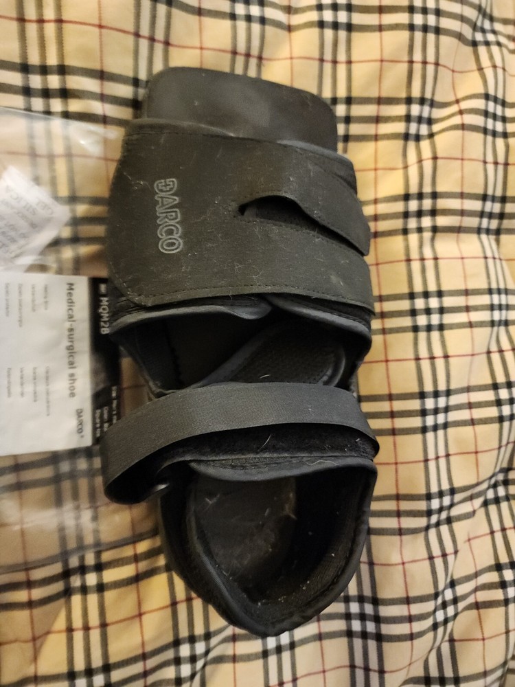 Darco Medical Surgical Shoe in Black Size: Men’s Medium