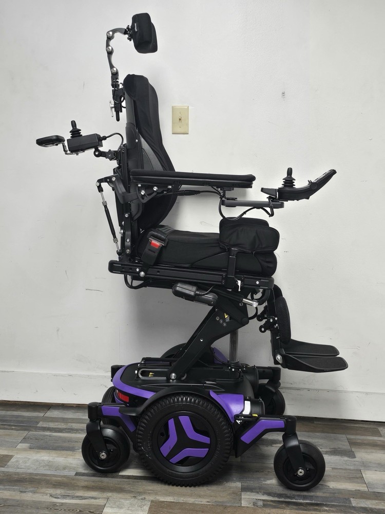 PERMOBIL M3 WHEELCHAIR,POWER TILT,RECLINE,LEGS,LIFT, ANT TILT, ATTENDANT,10 MIL