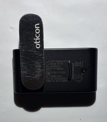 Oticon Connect Clip Bluetooth Streamer & Microphone Hearing Assistance Clip AC1A