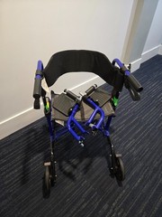 Gently Used – Lumex Hybrid Rollator Walker Converts to Wheelchair