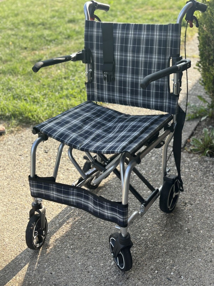 Healthline 19″ Folding Swingaway Legrest Wheelchair with Carrying Bag