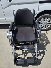 NICE- Invacare X4 Wheelchair W/ Alber E 35 E-Fix Power Assist Wheels 18″x18″
