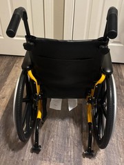 Medline Pediatric Wheelchair for Children – 14”W x 12”D Seat