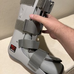 Breg Walker Genesis Mid-Calf Boot – Size Medium (BL525005) Post-Op Air Walker