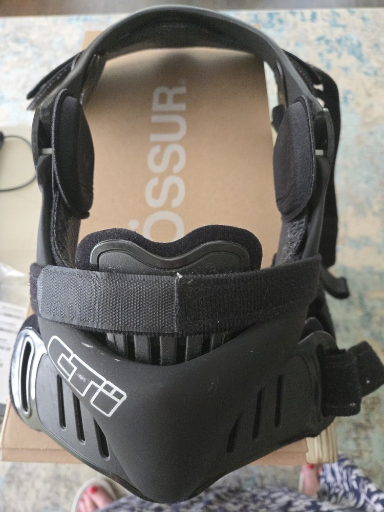 Ossur CTi OTS Knee Brace with PCL Support Right Knee XL