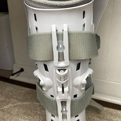 Aircast XP Walker (Extra Pneumatic) Walker Boot Large 01P-M Medium with Inflator