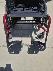 HEAVY DUTY Ki Focus cr 22″ 400LB MAX Tilt In Space Wheelchair HD used Red