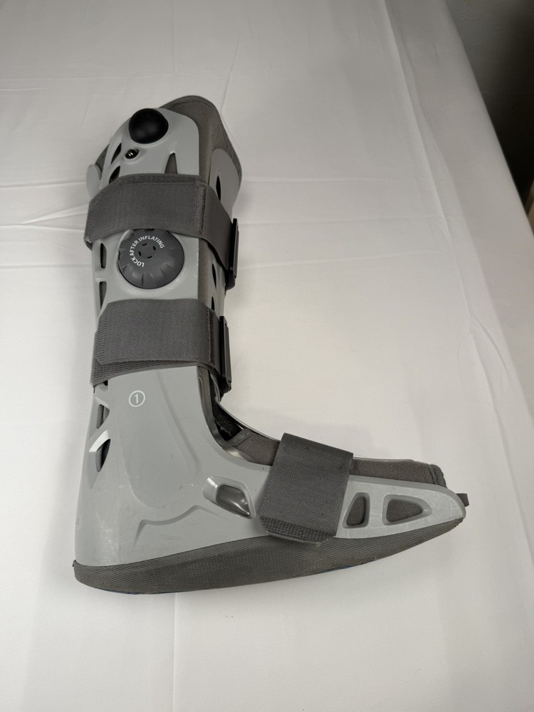 Medium Aircast Soft Strike Walker Brace/Walking Boot. Lightly Used