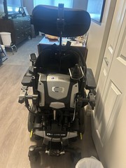 Quantum Q6 Edge Power Wheelchair – Powers On – Only Turns Left – Parts/Repair