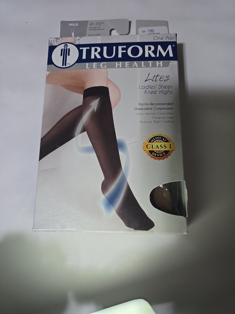 TRUFORM Leg Health Lites 1763BL-M Medium, Beige, Ladies Knee Highs 8-15 mmHg
