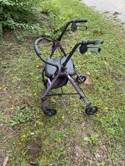 Purple & Black Foldable 4-Wheel Rollator Walker With Seat for Adults/Seniors