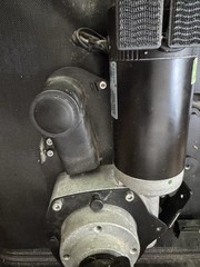 Right Motor for the Permobil Wheelchair F3 80ZY22-350-A. PMDC LINIX 1831168