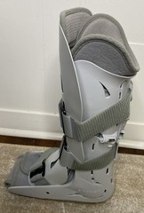 Aircast XP Walker (Extra Pneumatic) Walker Boot Large 01P-M Medium with Inflator
