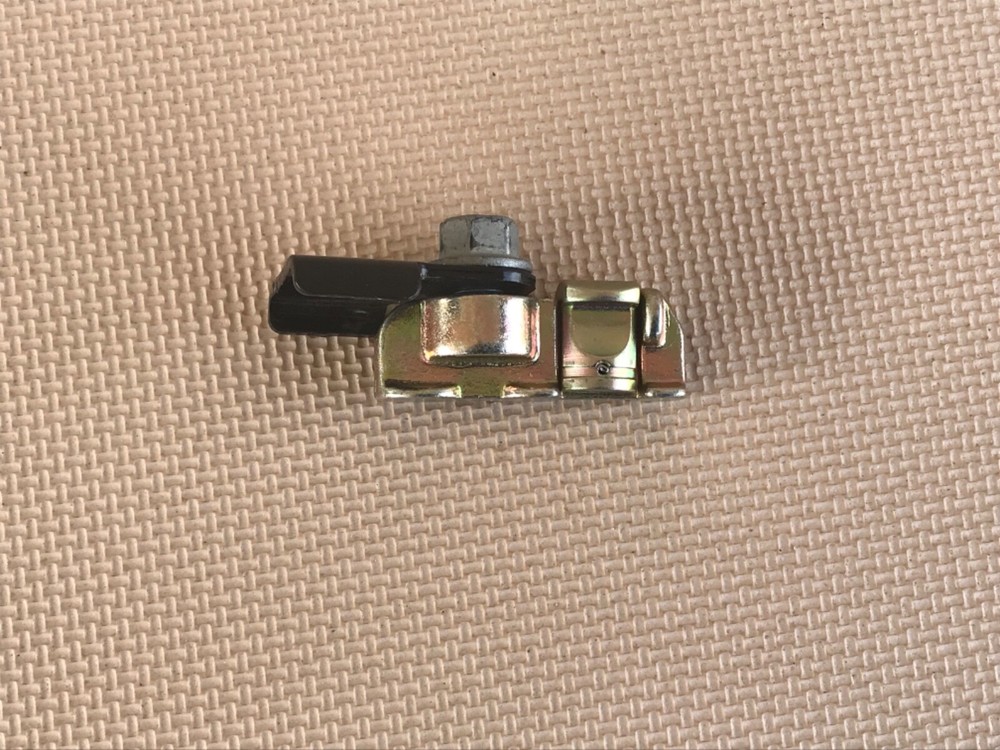 Q’Straint L-TRACK Mount hardware pad