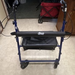 Drive 4-Wheel Rollator Walker Hand Brakes Padded Seat Blue/Black 10216BL-1