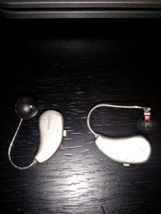 Widex Magnify 220 Hearing Aids RC—Read Description