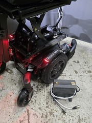 Brand NEW 2025 Quickie Q300M Mini Wheelchair,Power Lift,Tilt,Recline,LEGS 0 MILE