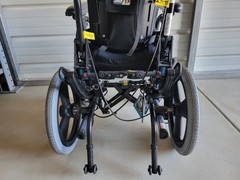 Quickie Iris Zippie Recline Tilt in Space Wheelchair 14″x13″ OR 14″x16″ ?