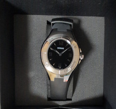 Female Phonak Watch Pilot 2 with white or black face and rubber band