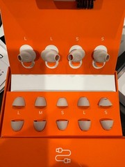 Preowned ELEHEAR Delight Hearing Aids Set * 1, Black Series Box Opened only