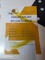 3 metal Finger splints | 1 Nylon Sleeve