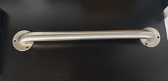18“ x 1 1/2“ Stainless Steel Grab Bar Franklin Brass 15LBG