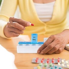 7 Day Pill Organizer with Large 14 Compartments, Weekly Portable Pill Box 2 Pack