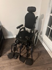 Ki Mobility Liberty FT Tilt-in-Space Wheelchair – ONE SET OF FOOTRESTS