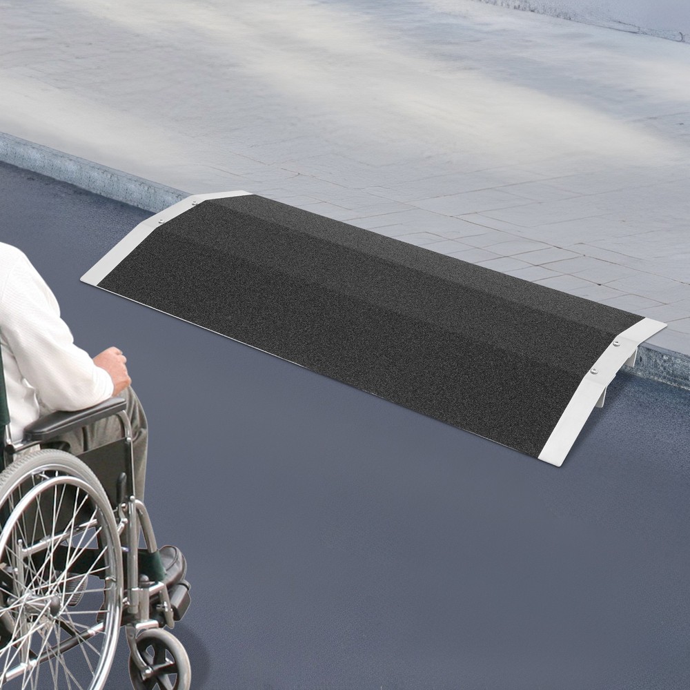 Aluminum Wheelchair Threshold Ramp 31.5 × 15.75 In Non-Slip Portable 300kg