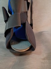 Ossur • DH OffLoading Walker Boot | MEDIUM | Post-Op Foot Leg Brace | New |