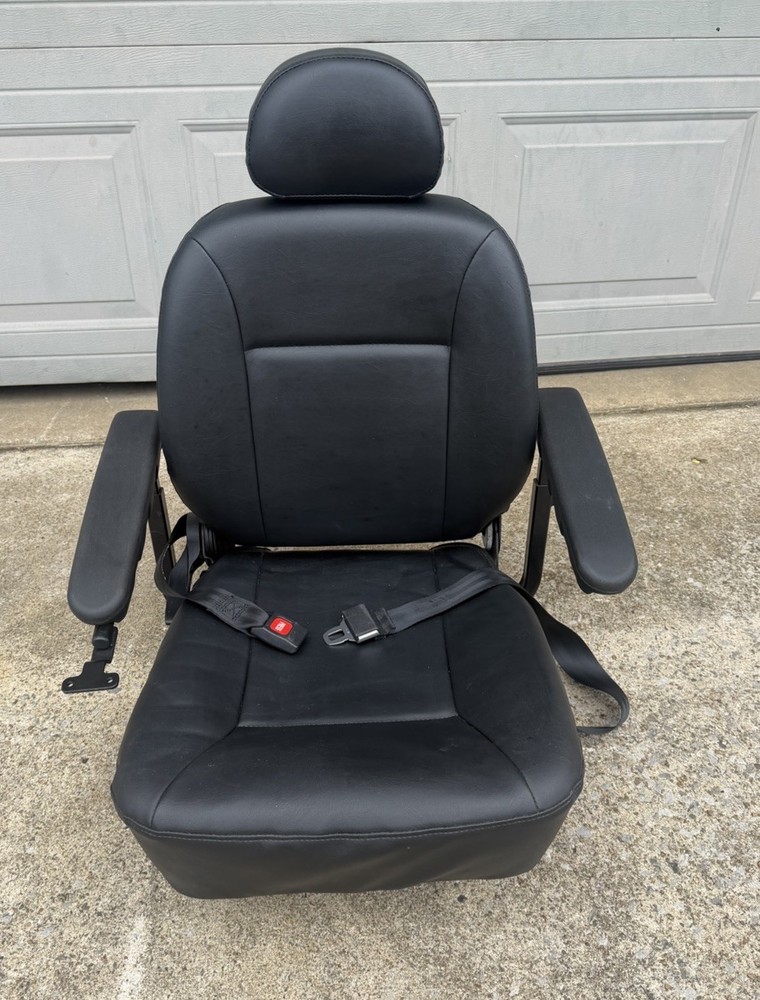 EXCELLANT Pride Jazzy Elite Power Wheelchair Seat, Belts, Arm Rests, Brackets