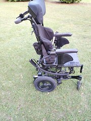 Quickie Iris Tilt-In-Space Manual Transport Rehab Wheelchair Iris SE