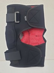BELL HORN Bandage Open Patella Knee Support Neoprene-Blend Black Size S/M
