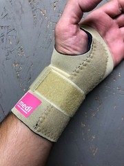 Medi Carpal Tunnel Syndrome Wrist Support w/ Adjustable Strap (Neoprene) SIZES