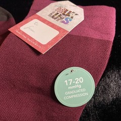 MUK LUKS 17-20 mmHG Graduated Compression Trouser Socks – 1 Pair, Burgundy L/XL