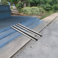 Titan 4′-7′ Telescoping Aluminum Wheelchair Ramp w/600 lb. Capacity (Open Box)