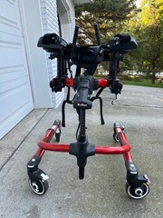 Rifton Pacer K630 Pediatric MEDIUM Gait Trainer 150 Lb Weight limit Gently Used